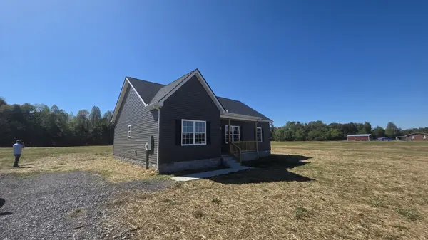 5026 Dickens Hill Rd, Bradyville, TN 37026