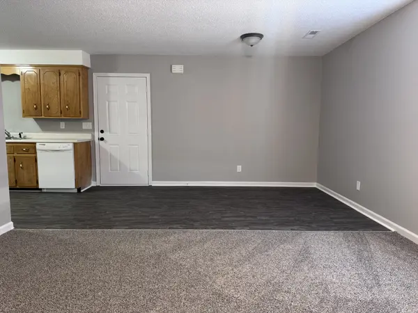 3895 Northeast Dr #B, Clarksville, TN 37040