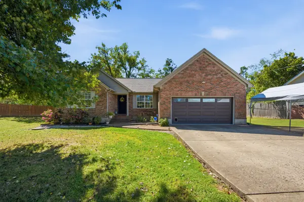 7107 Clearview Dr, Fairview, TN 37062