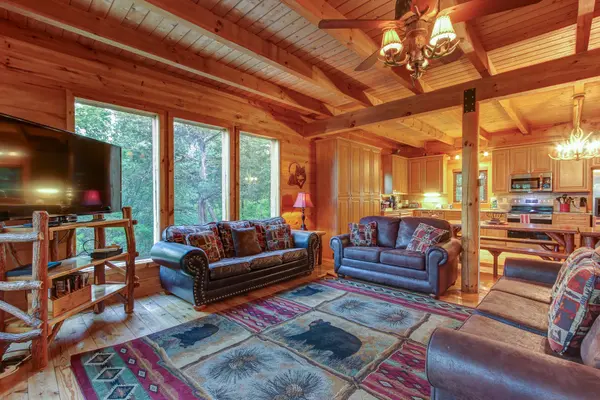 1707 Ridgecrest Dr, Sevierville, TN 37876