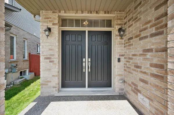 941 Eden Oak CT, Kitchener, ON N2A 0H4
