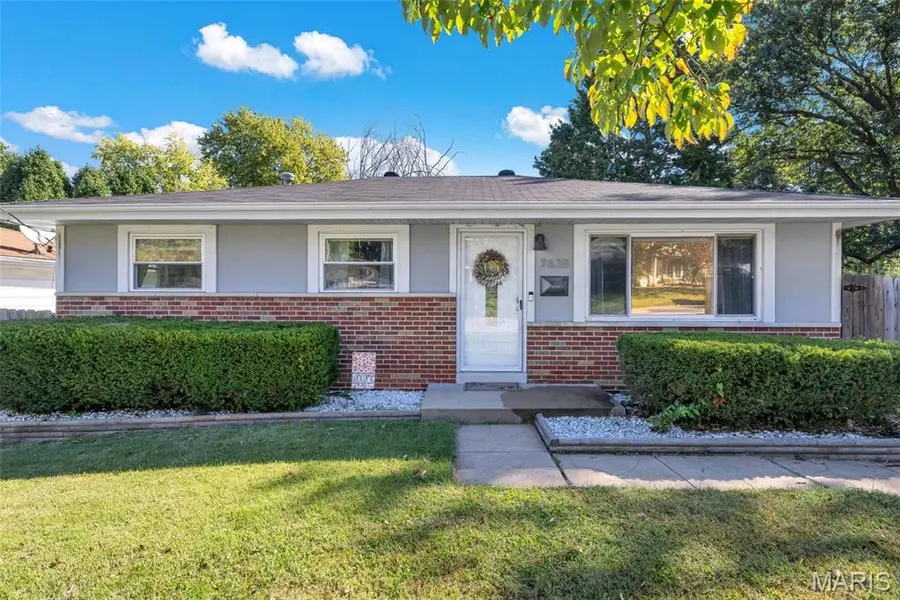 7638 Delmont ST, St Louis, MO 63123