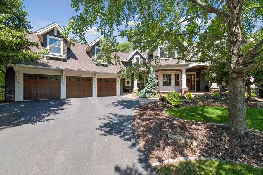 20650 Parkview LN, Excelsior, MN 55331