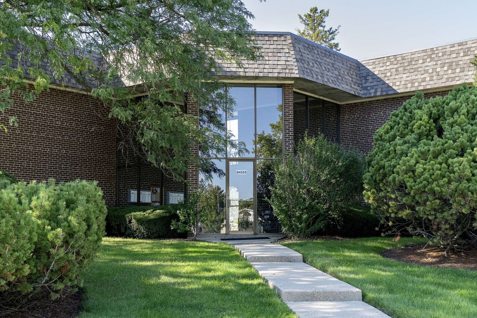 3N550 Crown RD #9, Elmhurst, IL 60126