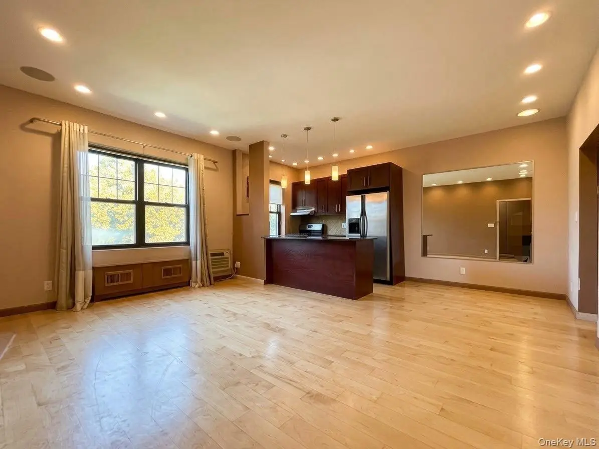 69-84 136th ST #B, Flushing, NY 11367