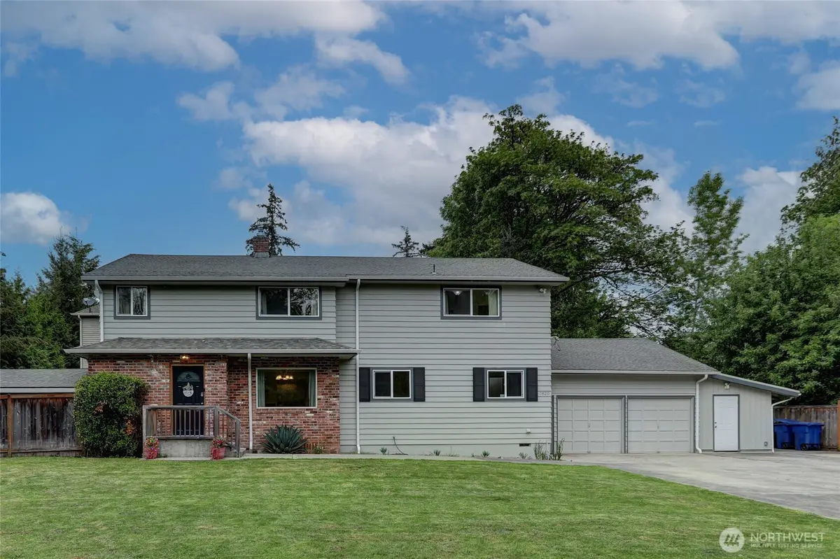 7820 NE 195th ST, Kenmore, WA 98028