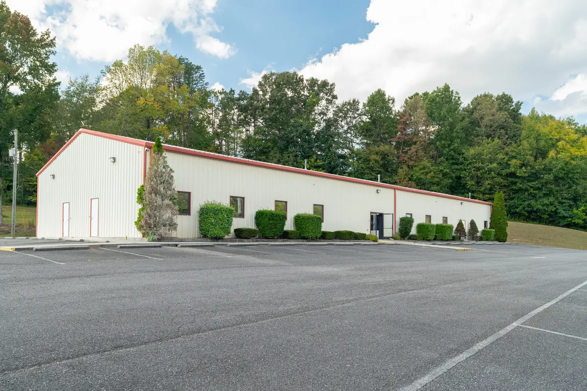 2329 Clearwater Rd, Athens, TN 37303