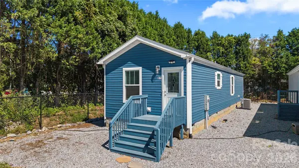 81 Yuken PL, Hendersonville, NC 28792