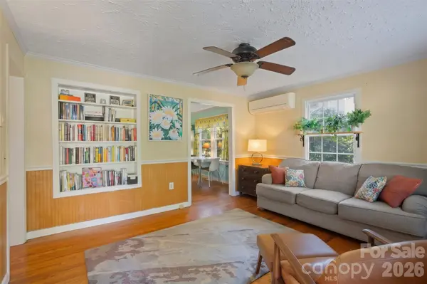 224 Aurora DR #3, Asheville, NC 28805