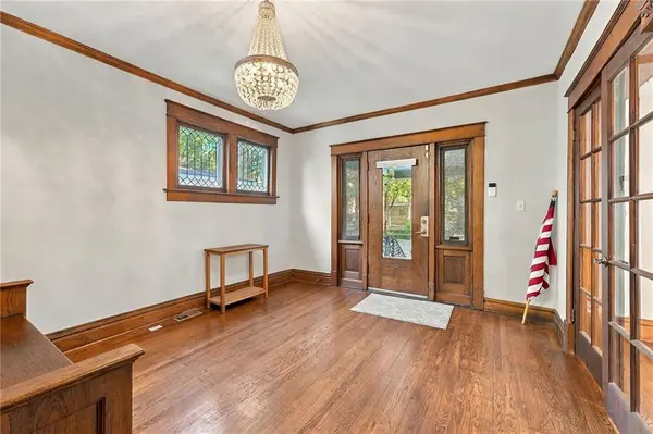 3840 Campbell ST, Kansas City, MO 64109