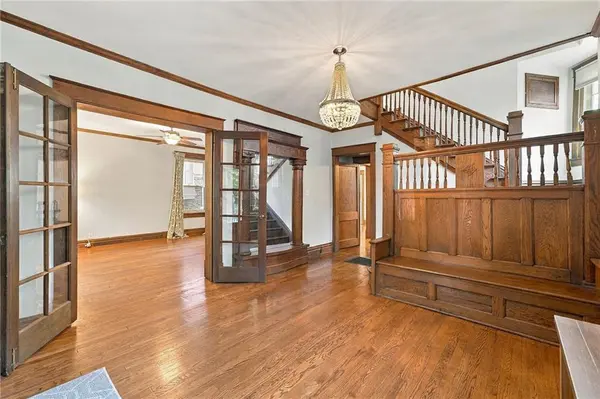 3840 Campbell ST, Kansas City, MO 64109