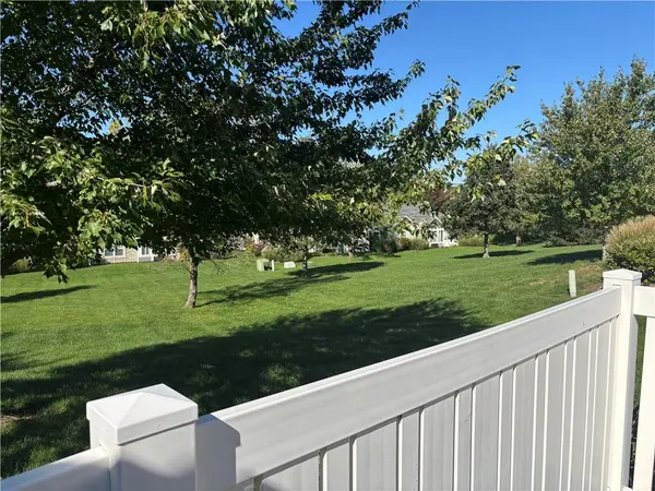 7110 Hedge Lane TER, Shawnee, KS 66227
