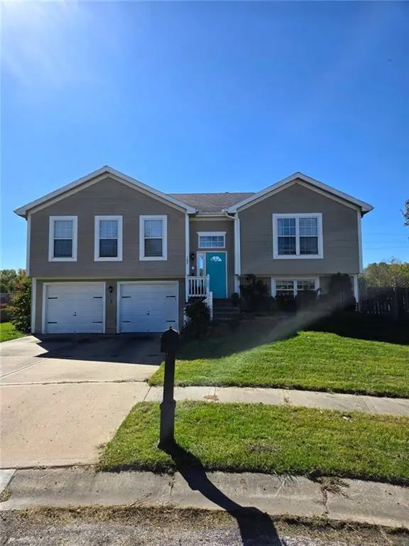 109 W 182nd ST, Belton, MO 64012