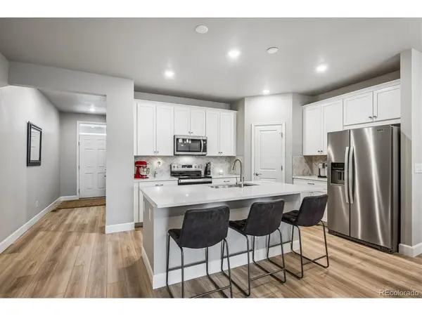 1864 S De Gaulle, Aurora, CO 80018