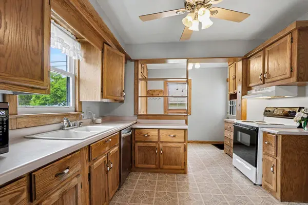 208 N Nappanee ST, Nappanee, IN 46550-1624