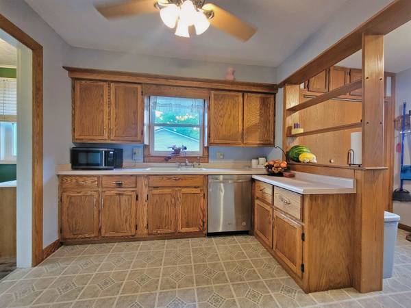 208 N Nappanee ST, Nappanee, IN 46550-1624