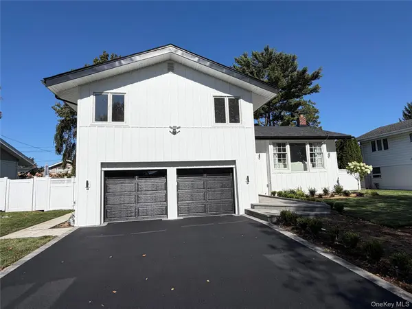 10 Flower LN, Jericho, NY 11753