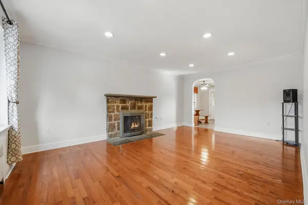26 Custer AVE, Yonkers, NY 10701