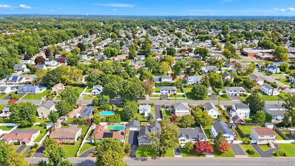 93 Vermont AVE, West Babylon, NY 11704