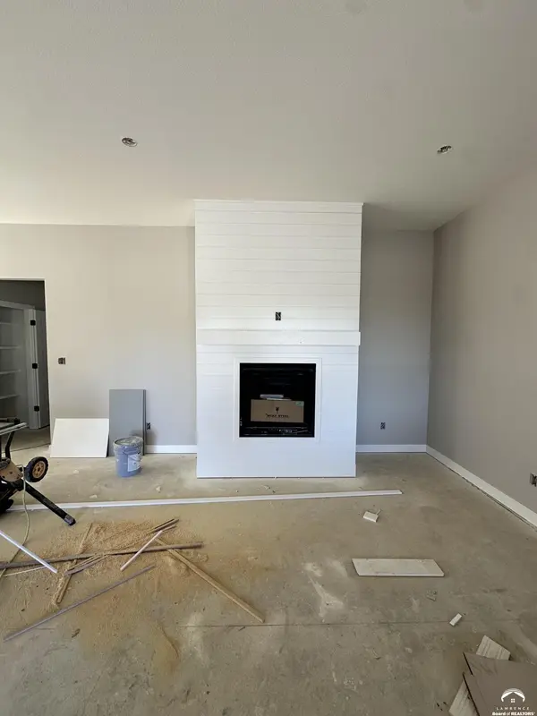 5916 Maggie WAY, Lawrence, KS 66049