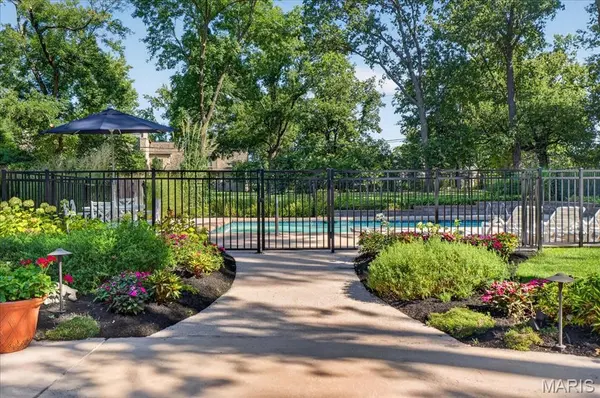 5 Outer Ladue DR, Frontenac, MO 63131