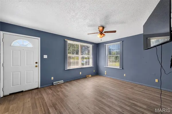 1067 N Shore DR, Catawissa, MO 63015