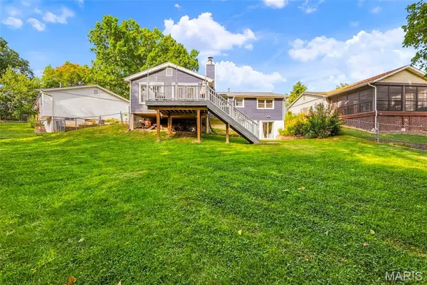 910 Oak Trail CT, Fenton, MO 63026