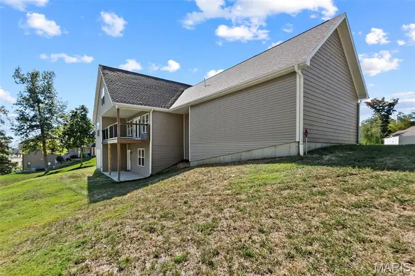 40 Ridgeway DR, Benton, MO 63736