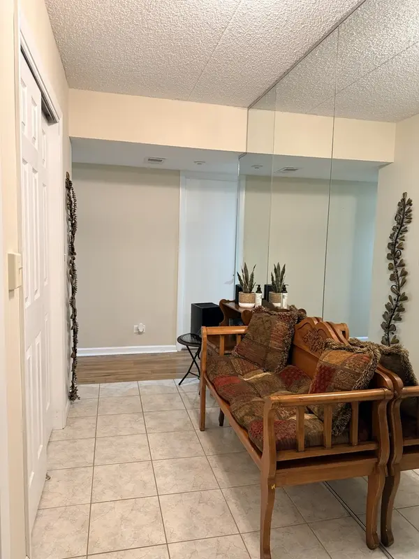 1420 Woodbridge AVE #1A, Joliet, IL 60436