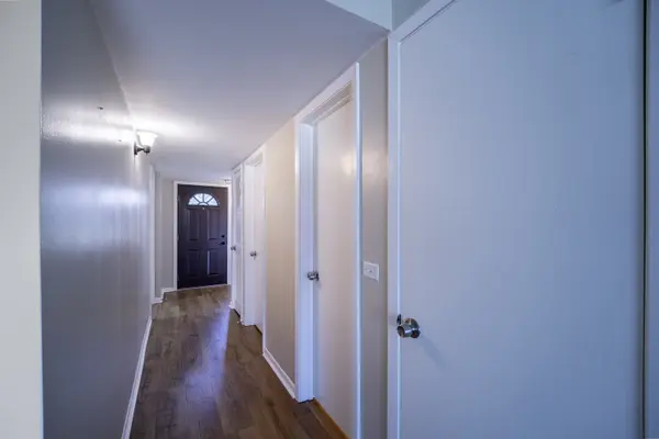 3N550 Crown RD #9, Elmhurst, IL 60126