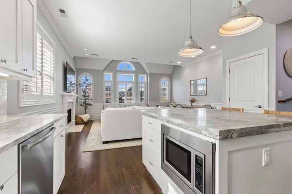 2743 N Lakewood AVE #3, Chicago, IL 60614