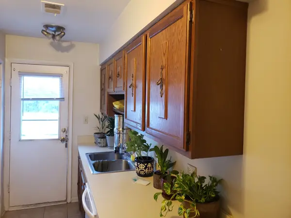 9357 BAY COLONY DR #1N, Des Plaines, IL 60016