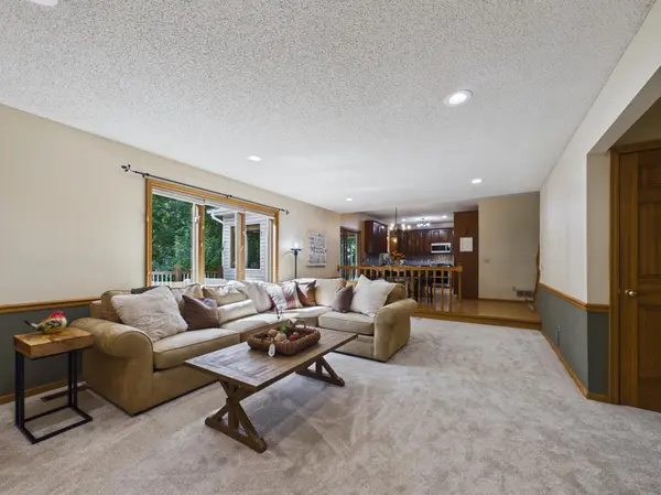 6345 W Shadow Lake DR, Lino Lakes, MN 55014