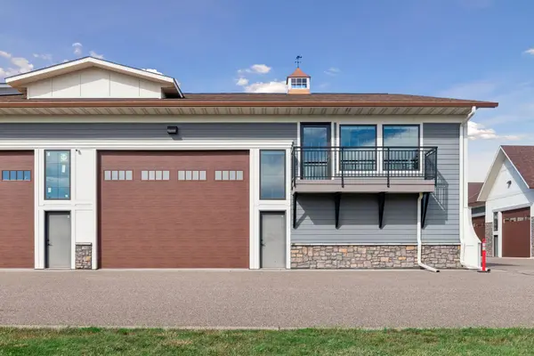 1490 Hamel RD #16, Medina, MN 55340