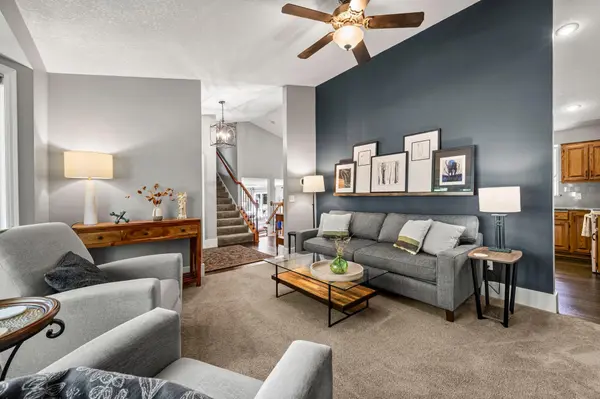 1205 Hilloway CIR, Burnsville, MN 55306