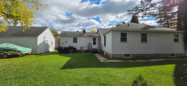 1120 9th ST, International Falls, MN 56649