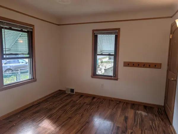 1049 Gorman AVE, West Saint Paul, MN 55118