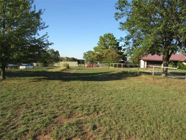 37304 Lake RD, Shawnee, OK 74801