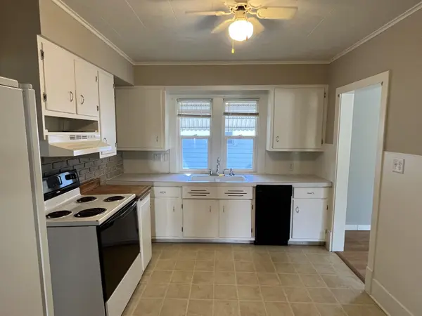 302 PINE ST, Neenah, WI 54956-3336