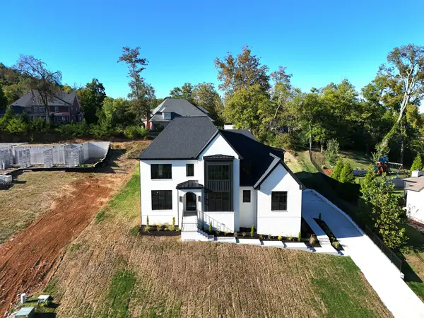 1580 Eastwood Dr, Brentwood, TN 37027
