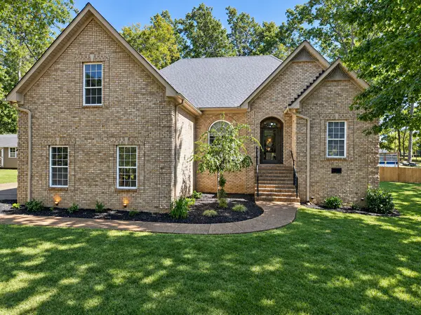 1213 Lake Marie Rd, Gallatin, TN 37066