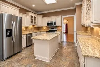 25 Oak Ridge Dr, Henderson, TN 38340
