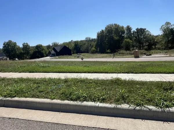2080 E Will ST, Republic, MO 65738