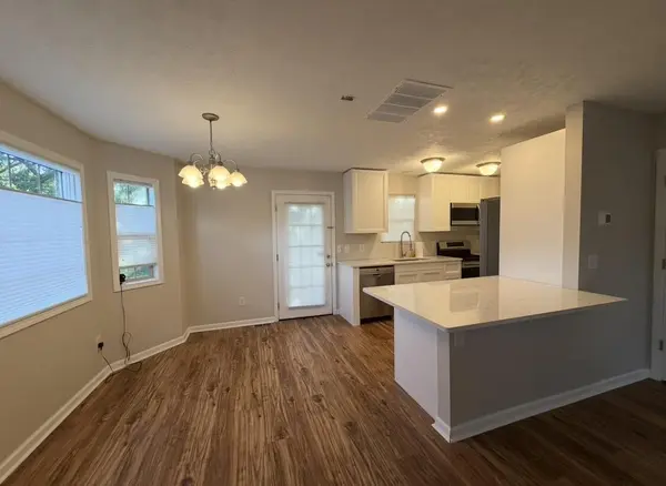 369 Knox AVE, Hollister, MO 65672