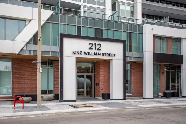 212 King William ST #820, Hamilton, ON L8R 0A7
