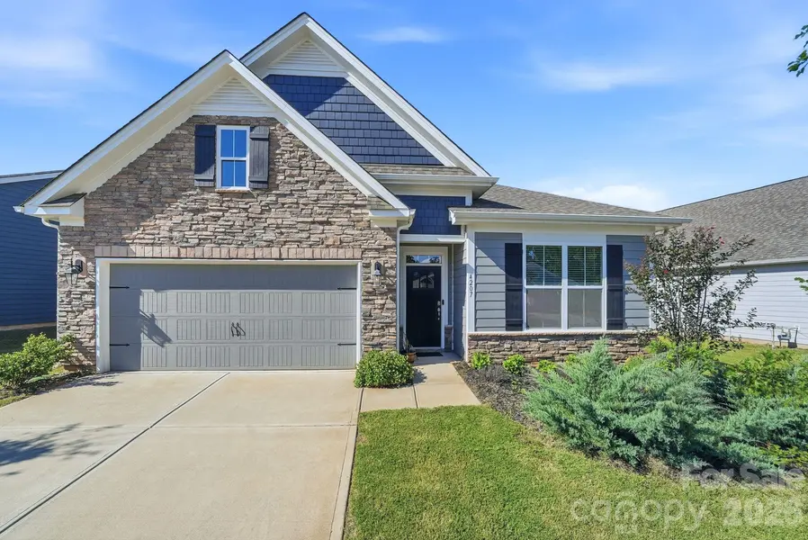 4207 Millstream RD, Denver, NC 28037