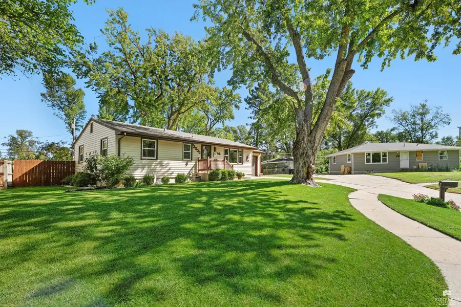 2508 Church CIR, Manhattan, KS 66502
