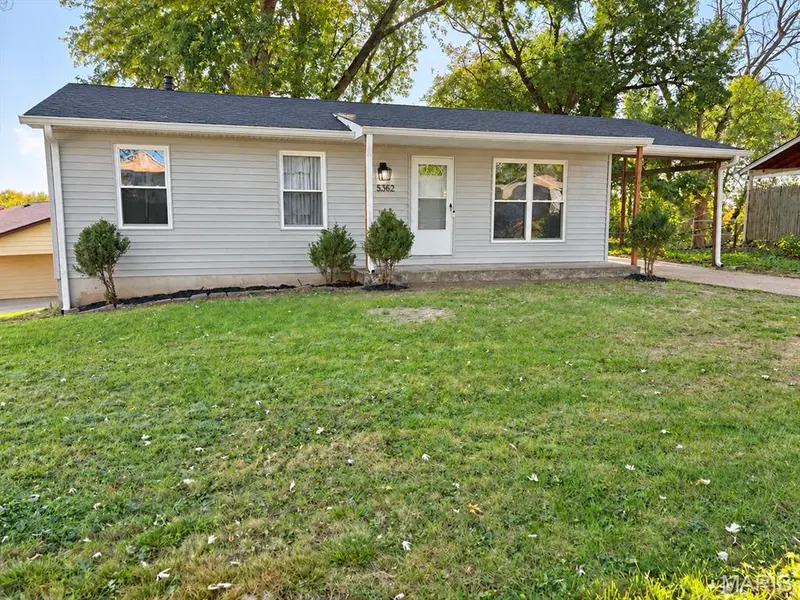 5362 Ville Angela LN, Hazelwood, MO 63042