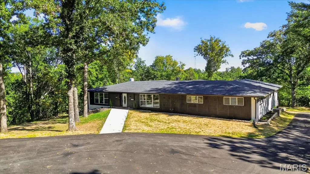 5030 Brook DR, Imperial, MO 63052