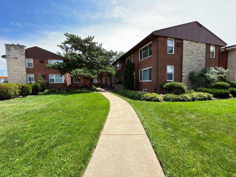 1531 Bonnie Brae PL #7, River Forest, IL 60305